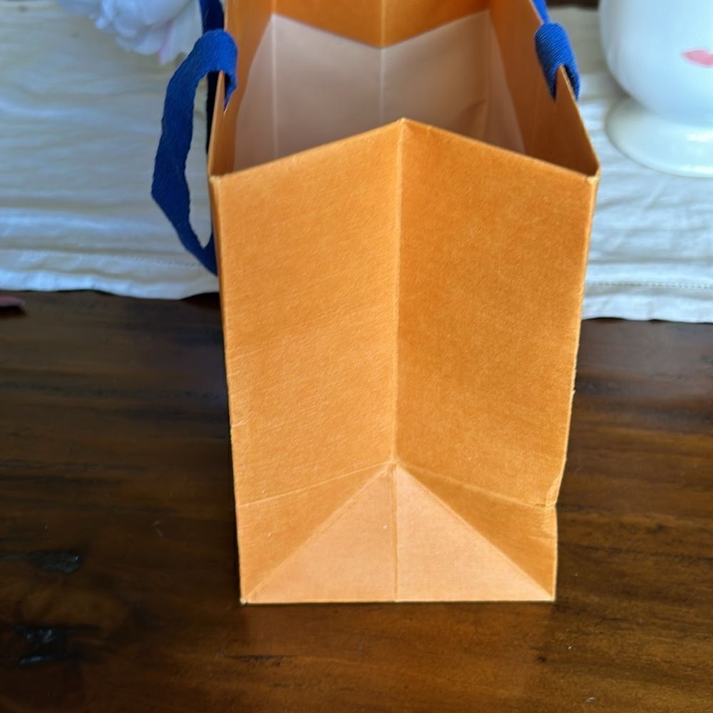 Louis Vuitton Snall paper bag NEW - Picture 7 of 8
